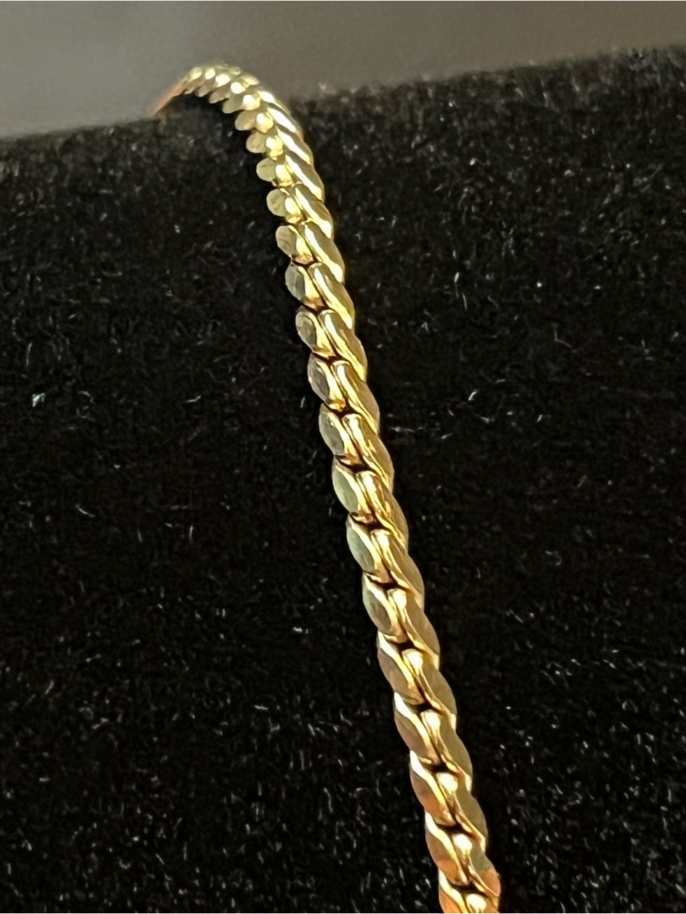 CHRISTIAN DIOR Signed GOLD FILLED Flat Curb Chain Necklace Vintage Oval Tag